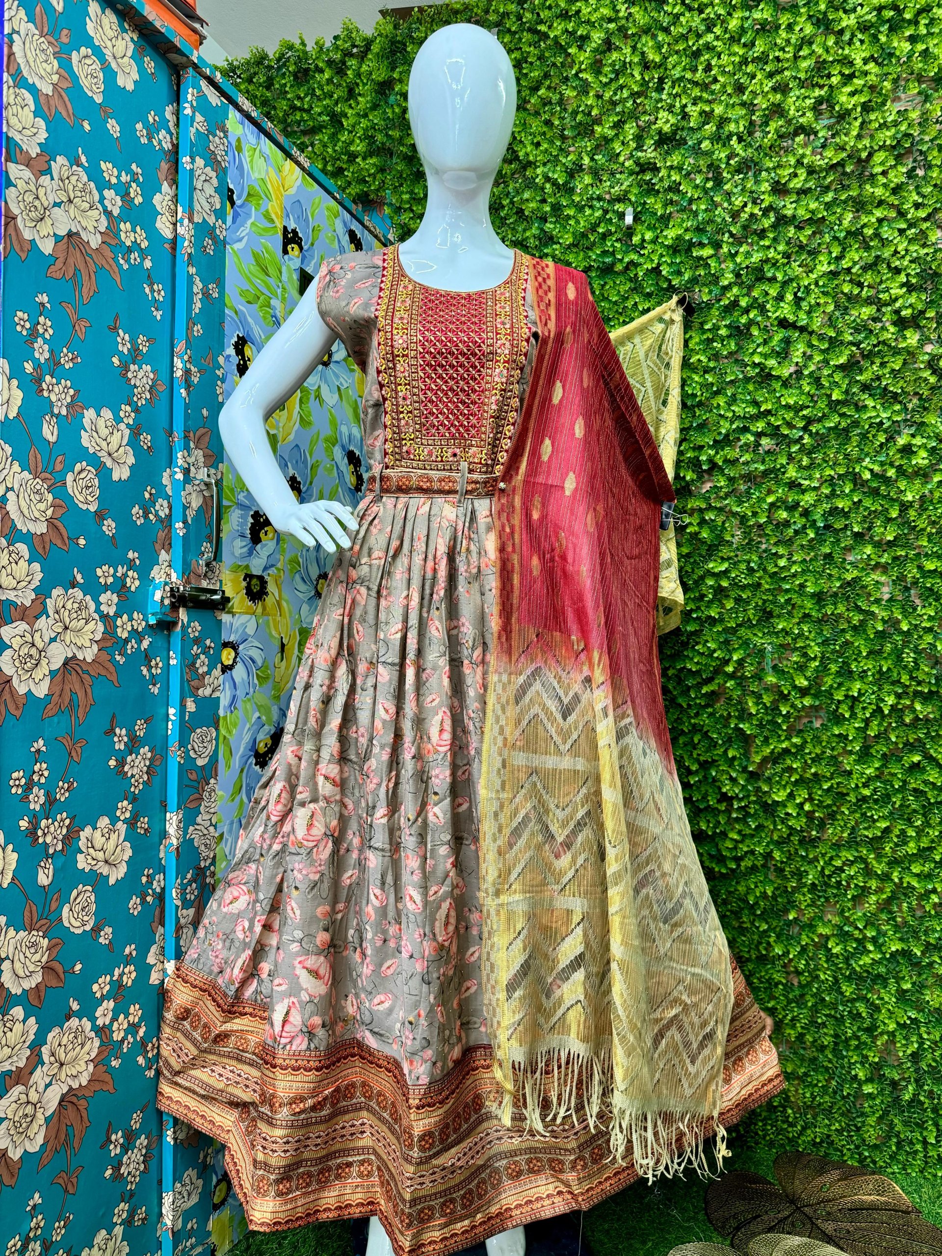 GRAND SALWAR GOWNS