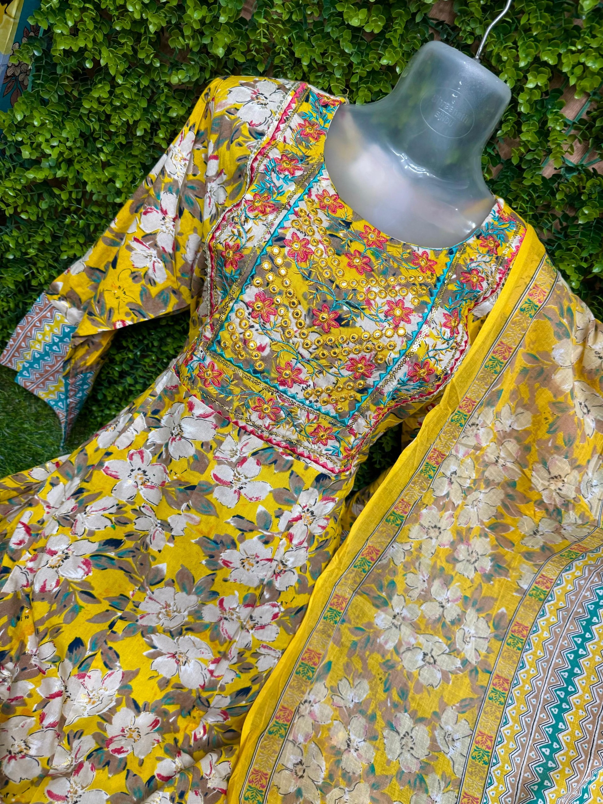 KURTI WITH SHAWL